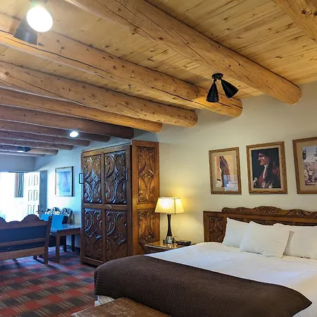 Sagebrush Inn & Suites Taos Exterior photo