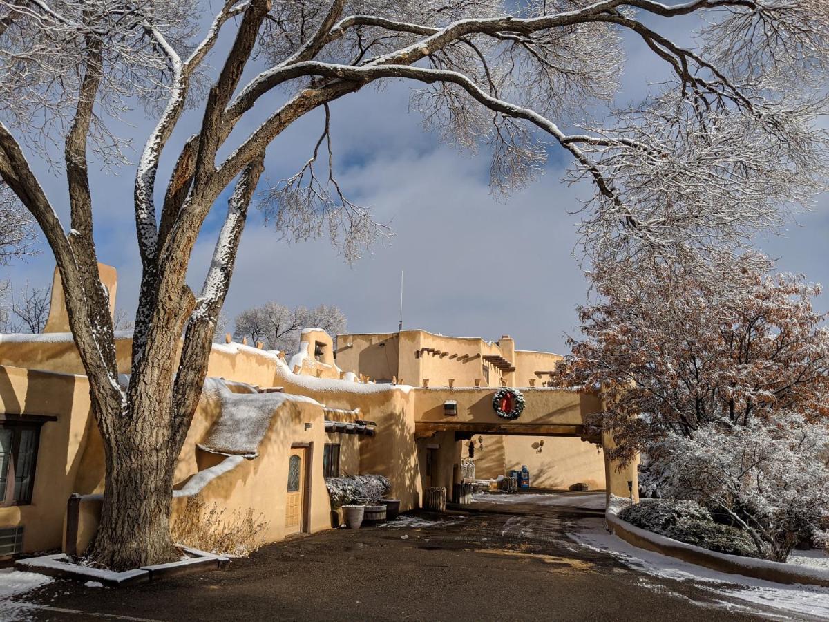 Sagebrush & Hotel Taos