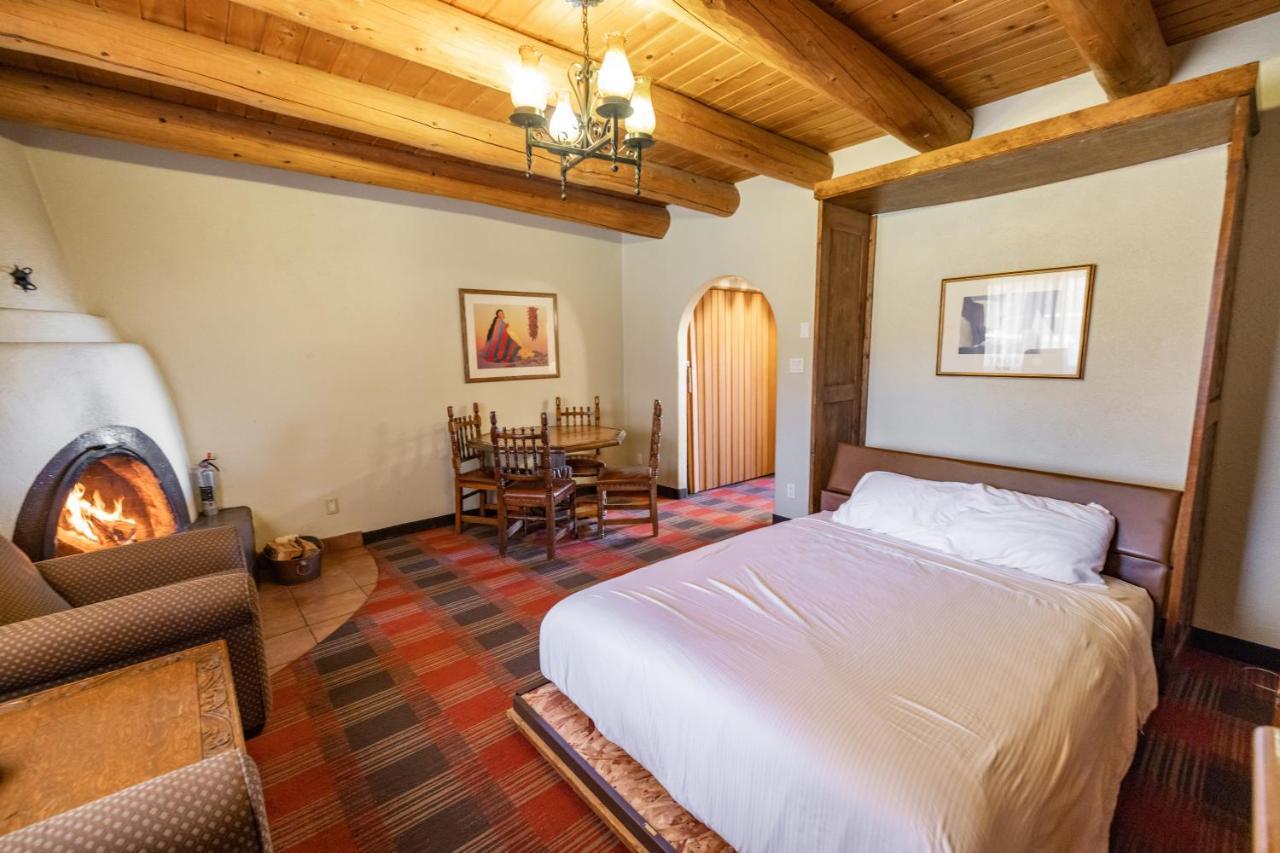 Sagebrush & Hotel Taos