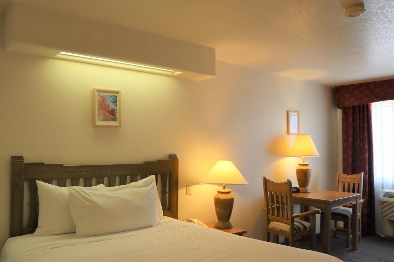 Hotel Sagebrush &