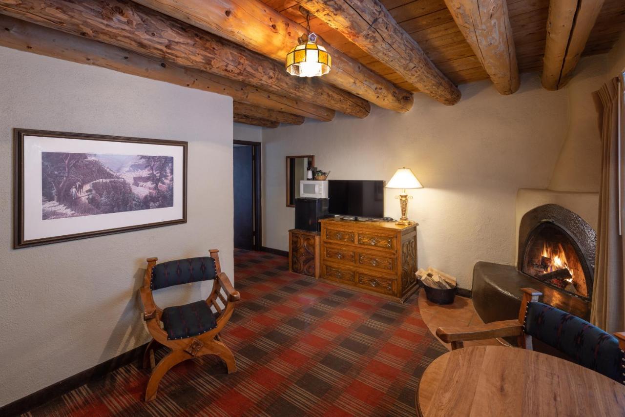 Sagebrush & Hotel 3*