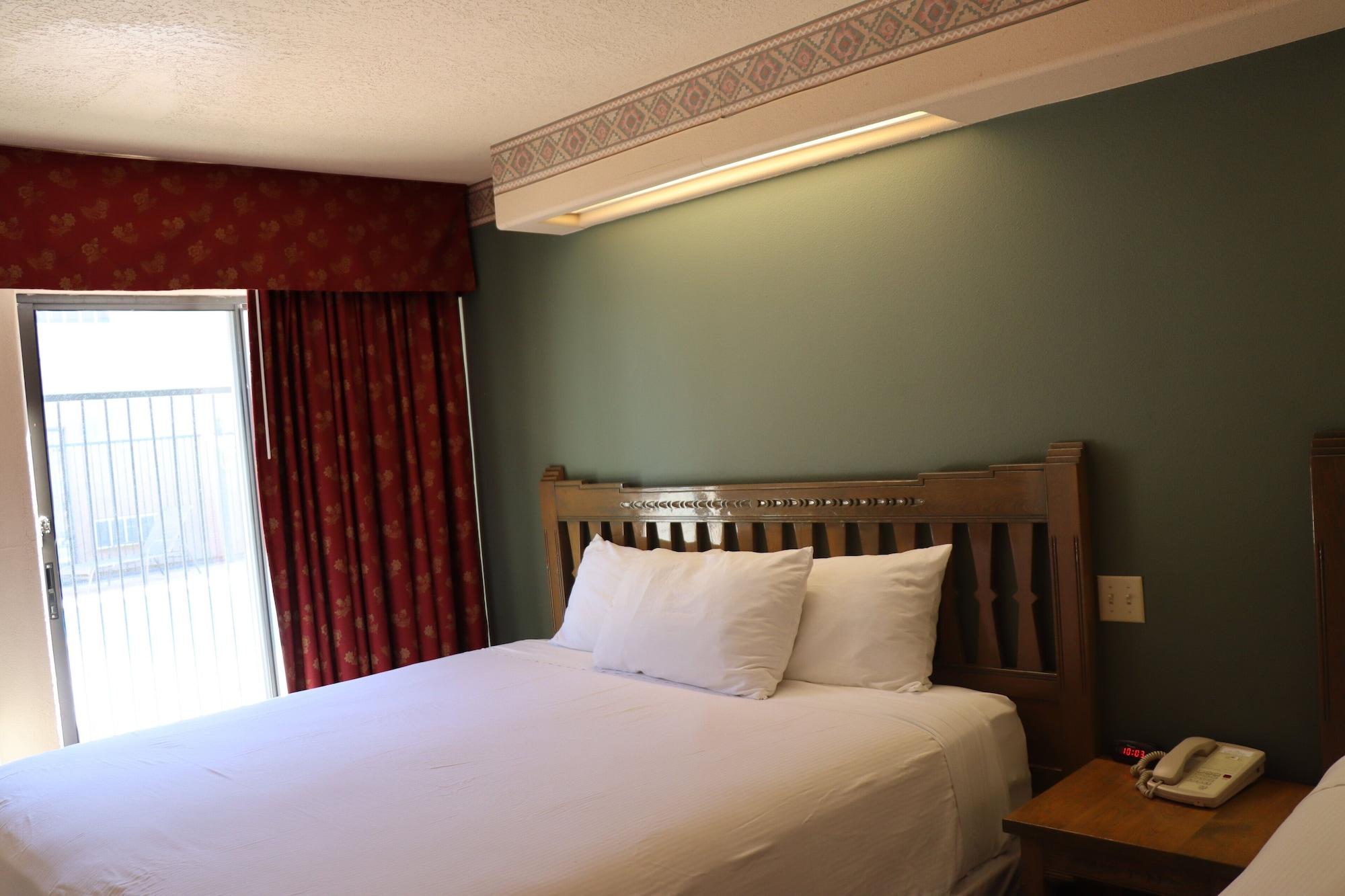 Sagebrush & Hotel 3*