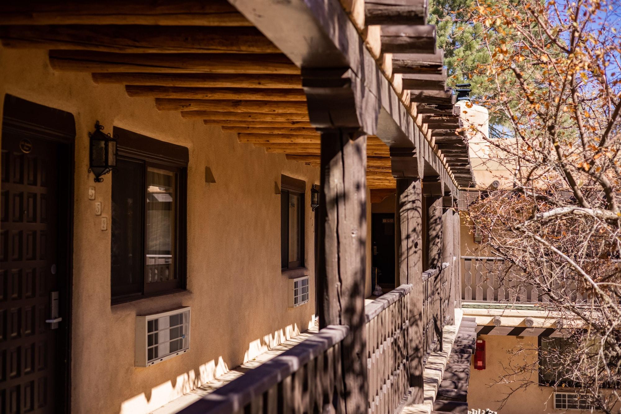 Hotel Sagebrush & Taos
