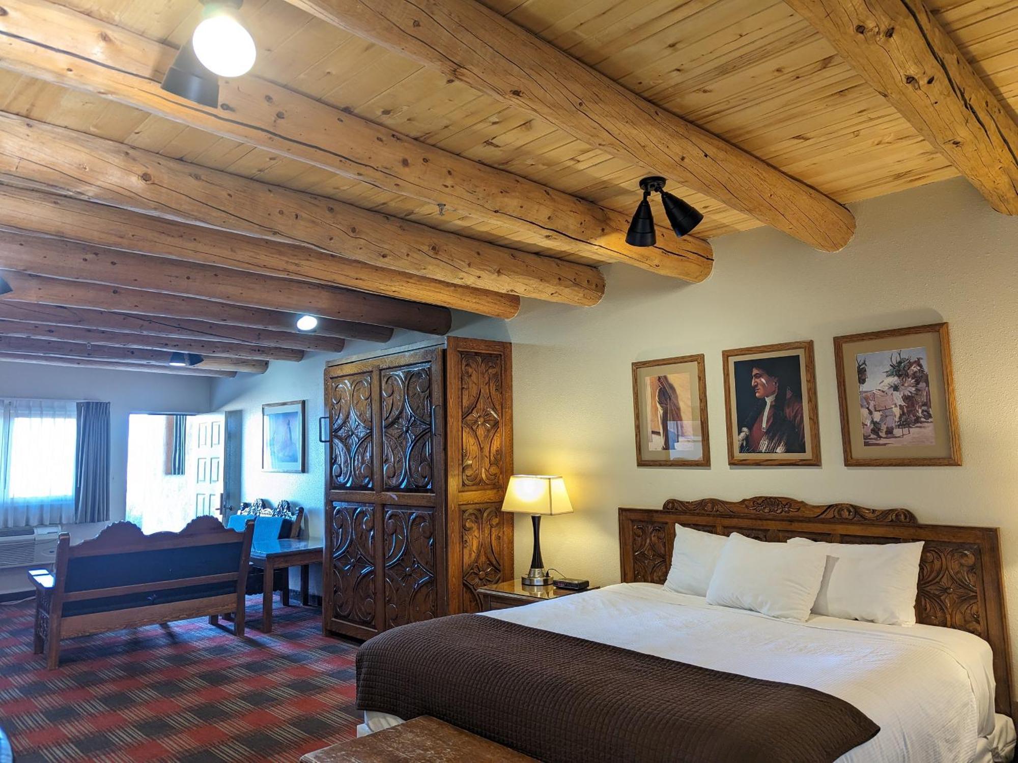 Sagebrush & Hotel 3*